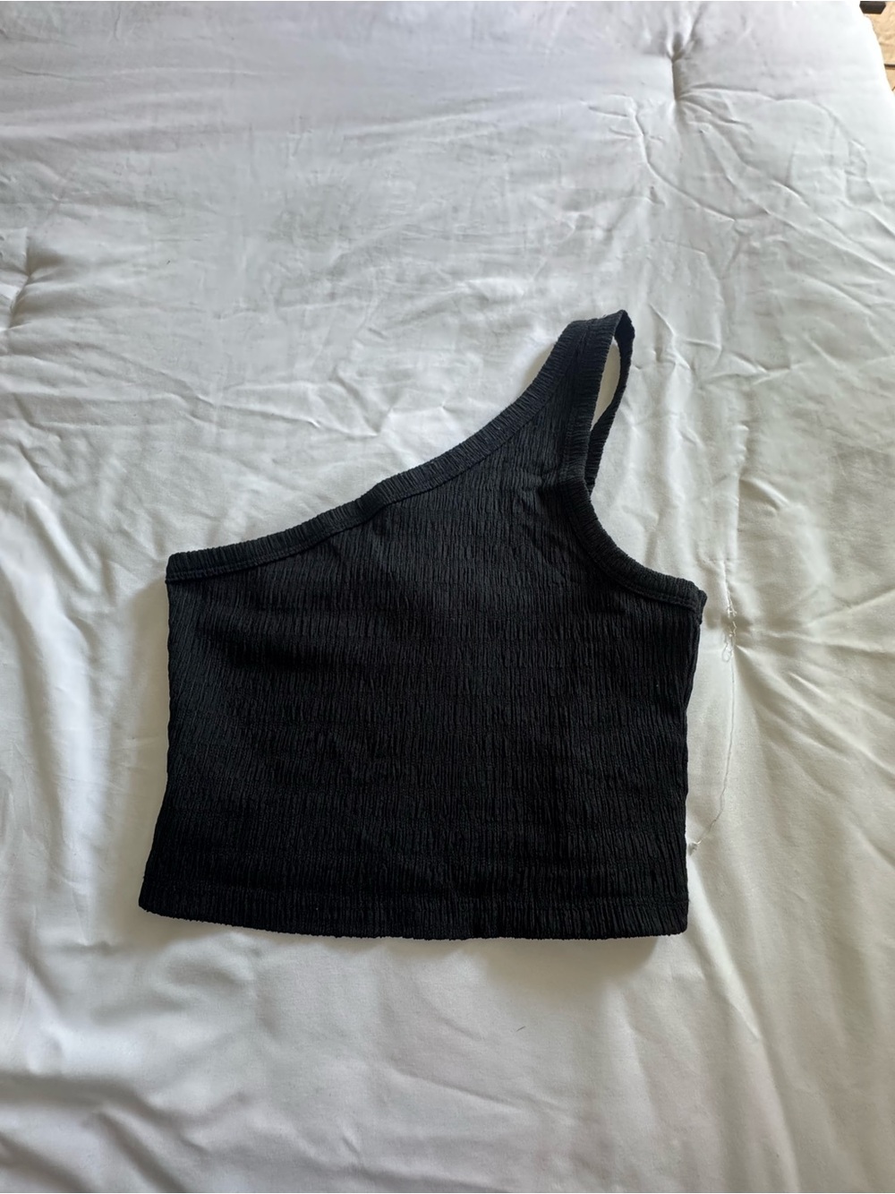 American Eagle Outfitters Black One-Shoulder Ribbed Crop Top